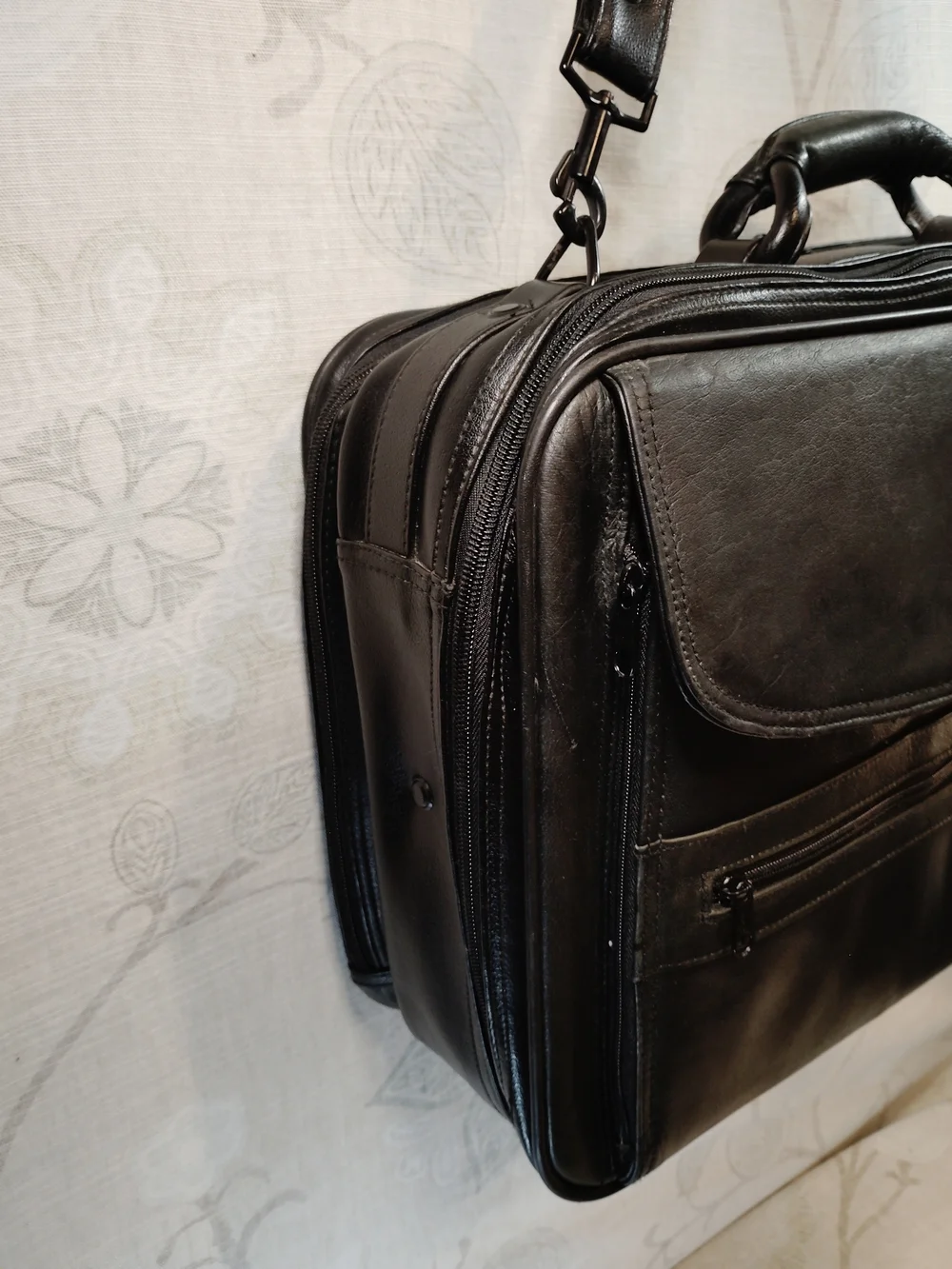 Rafael Black Leather Briefcase, Laptop Messenger/Travel Bag